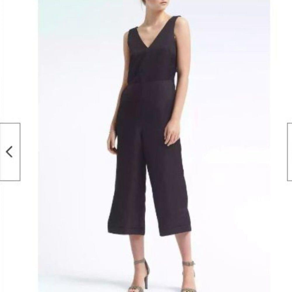 Banana Republic V-Neck Crop Jumpsuit, Navy - 2P